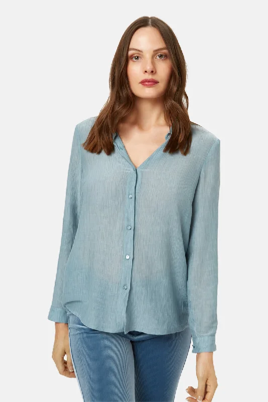 Women's Blouse with Sweetheart CollarThe Great Silence Light Blue Shirt