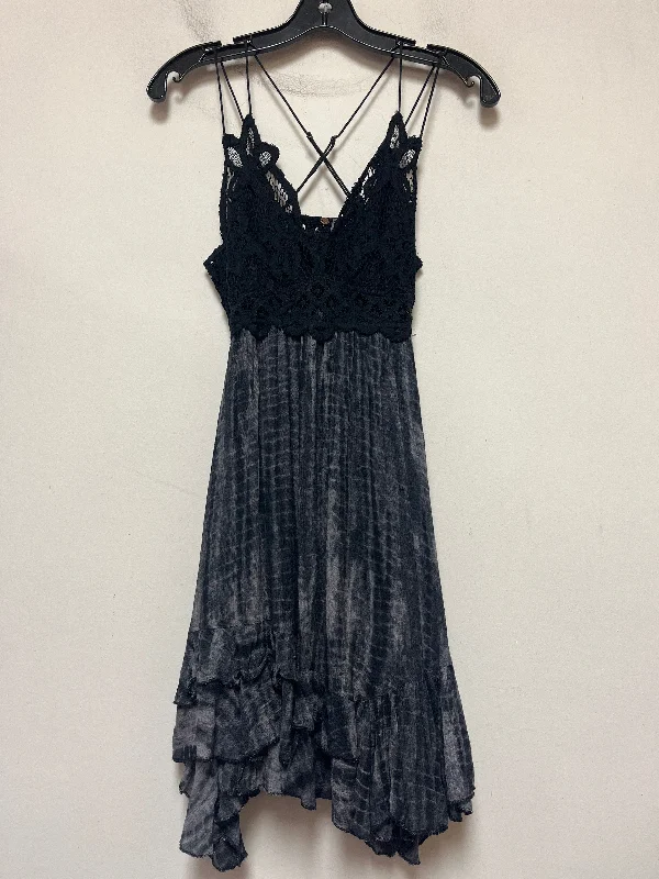 Women's Cap-Sleeve DressesBlack & Grey Dress Casual Short Free People, Size Xs