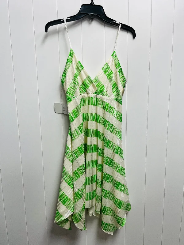 Women's Boat-Back DressesGreen Dress Casual Short HELELN WAND, Size 6