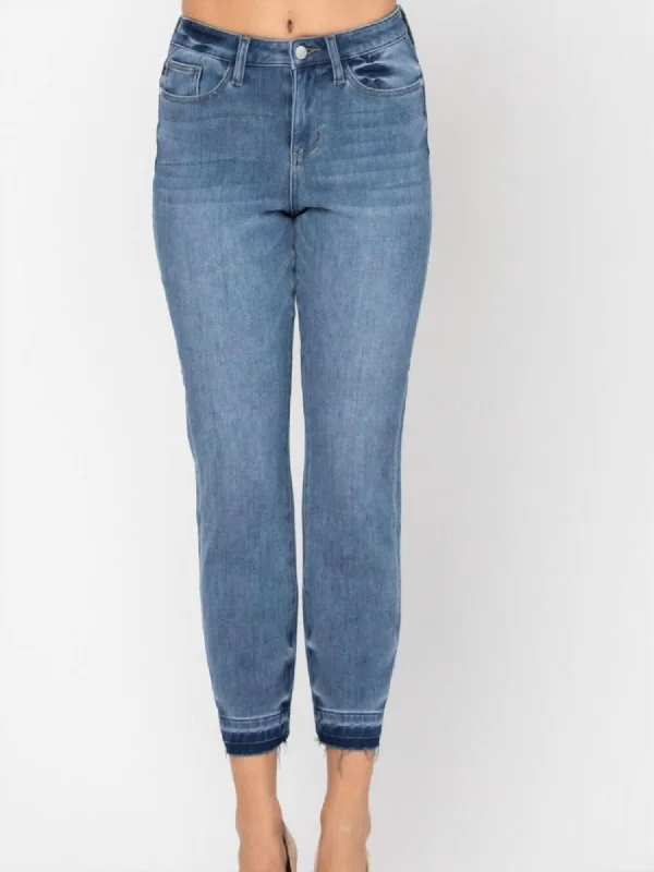 Women's Jodhpurs with Peter Pan CollarTherma Boyfriend Jeans In Mid Wash