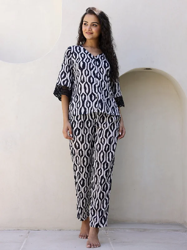 women's pajamas with a cozy, warm feelBlack and White Geometric Cotton Night Suit