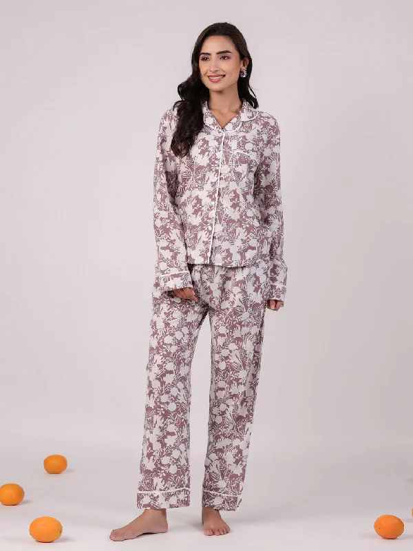 women's pajamas with a sophisticated, modern twistWhite Flower Printed Night Suit Set