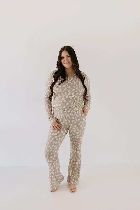 plus-size women's pajama pantsWomen's Bamboo Pajamas | French Gray Floral